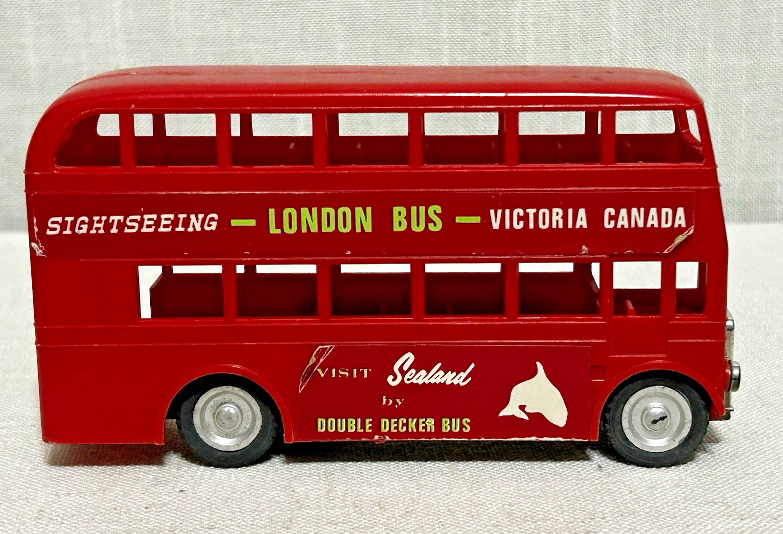 Vintage 6″ Butchart Gardens Canada Double Decker Sightseeing Bus Toy Model