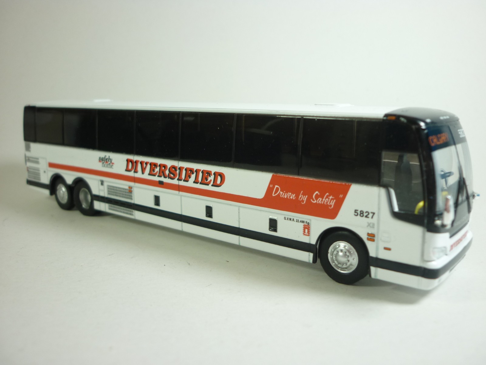 Iconic Replicas 1:87 PREVOST X3-45 Bus Limited Edition With OVP