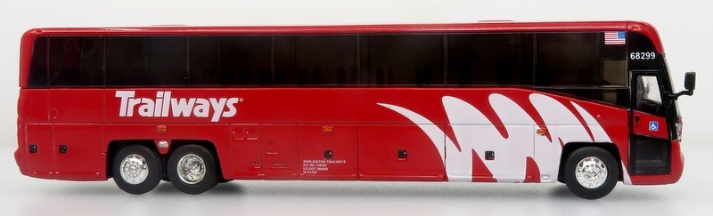 MCI D4520 Coach Bus: Burlington Trailways 1:87 (HO) Diecast Model Bus