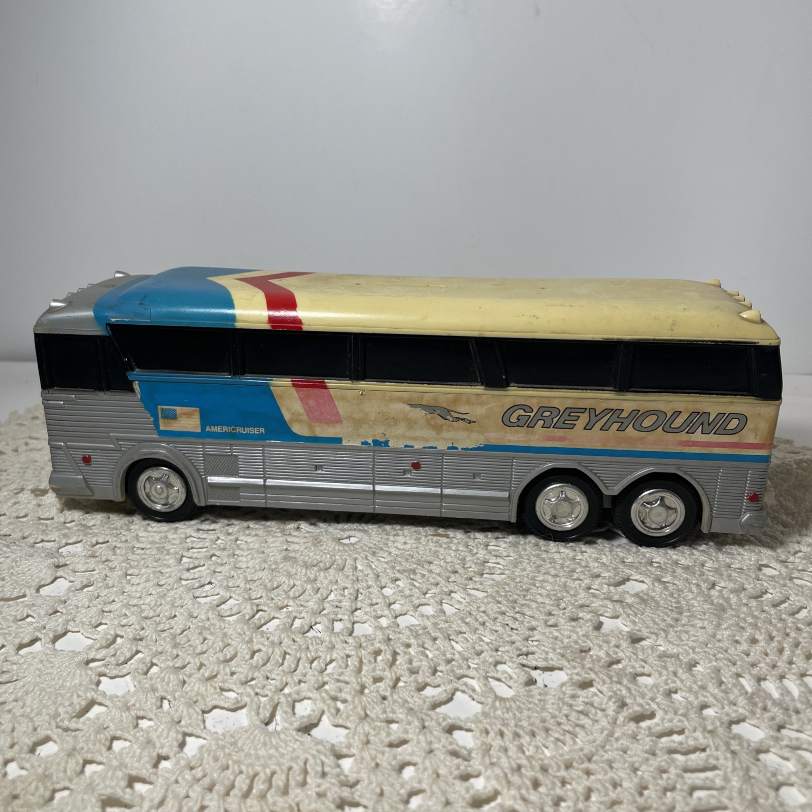 Vintage Greyhound AMERICRUISER Plastic Bus Bank 1976