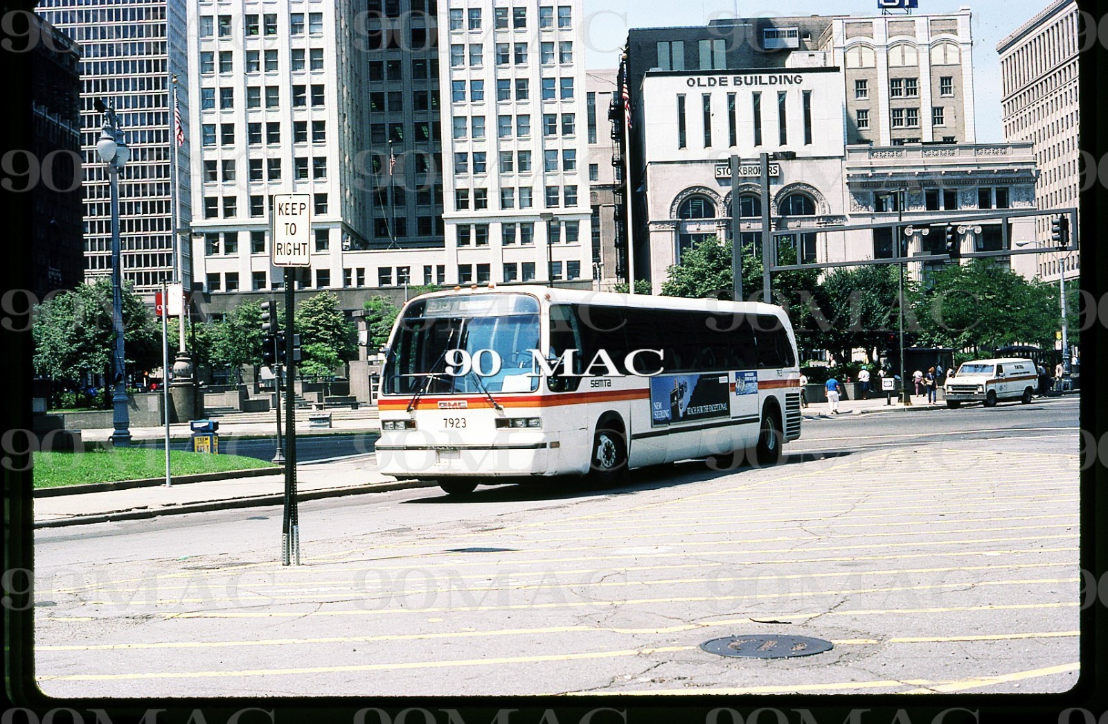SEMTA. GM RTS BUS #7923. Detroit (MI). Original Slide 1985.