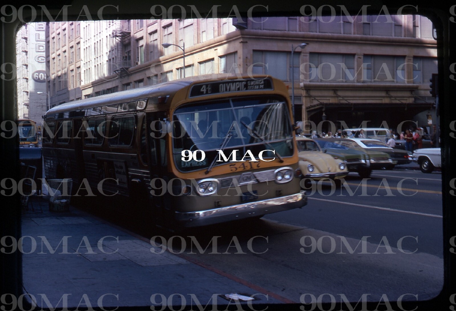 SCRTD. GM COACH BUS #5417. Los Angeles (CA). Original Slide 1974.