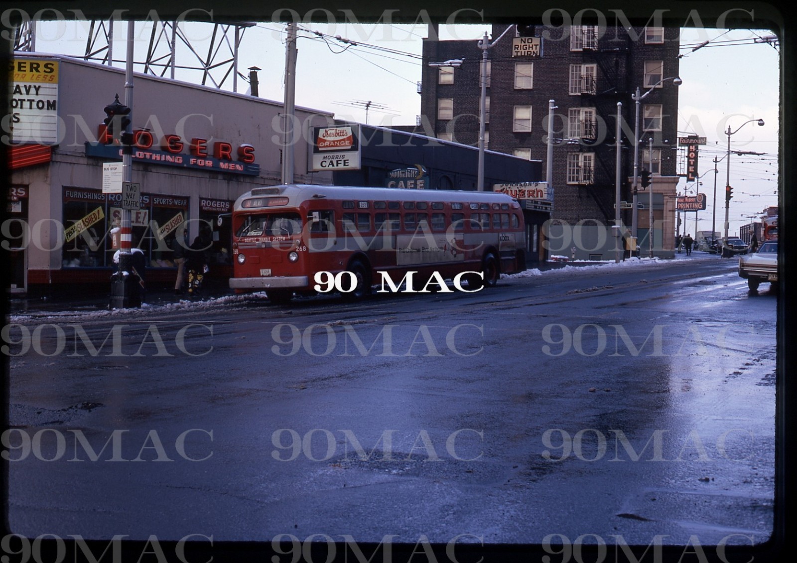 SEATTLE TRANSIT-STS. GM COACH Bus #268. Seattle (WA). Original Slide 1972.