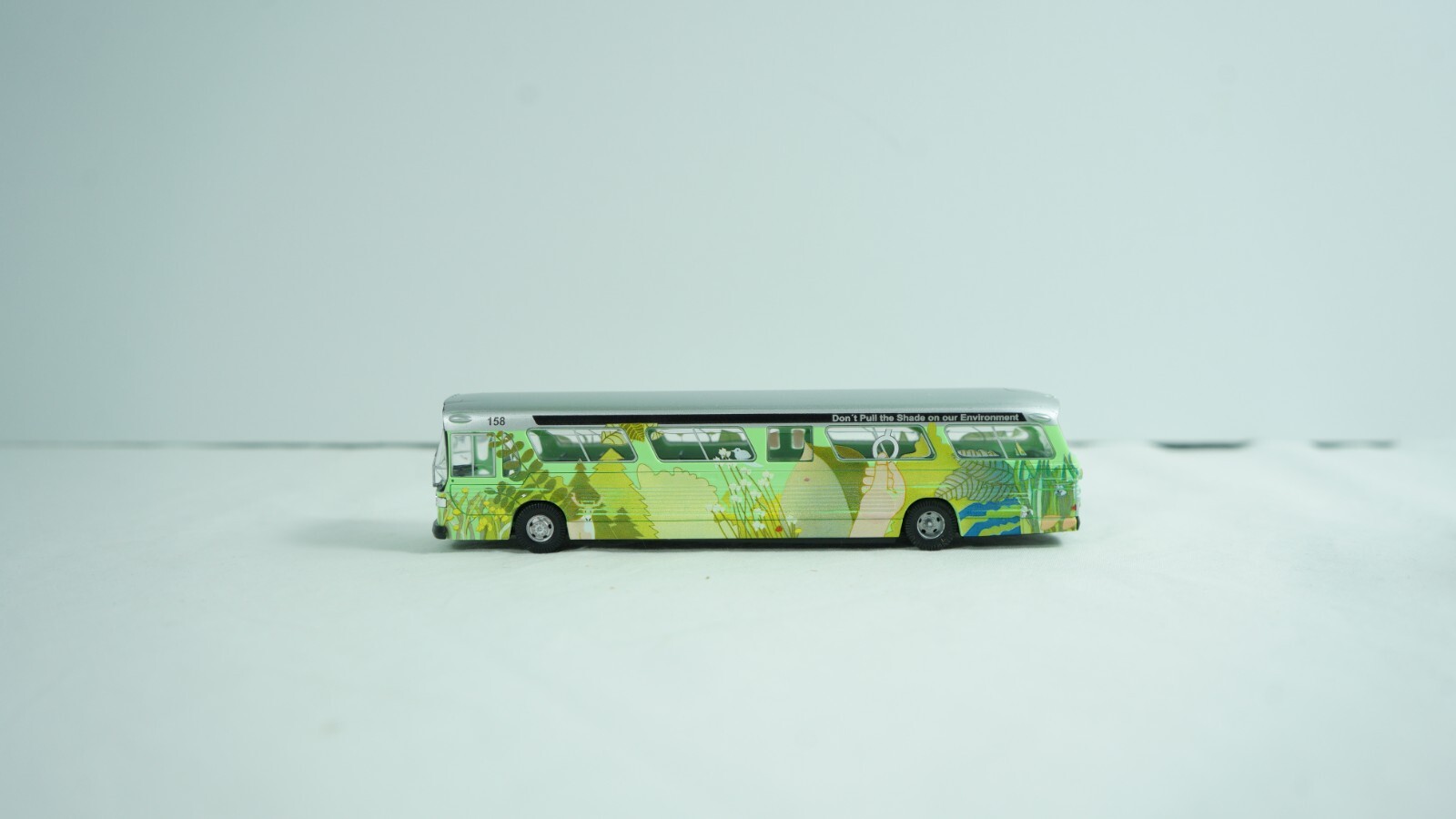 Busch HO 1/87 GMC Fishbowl Edmonton Bus Item 44533 NEW B9
