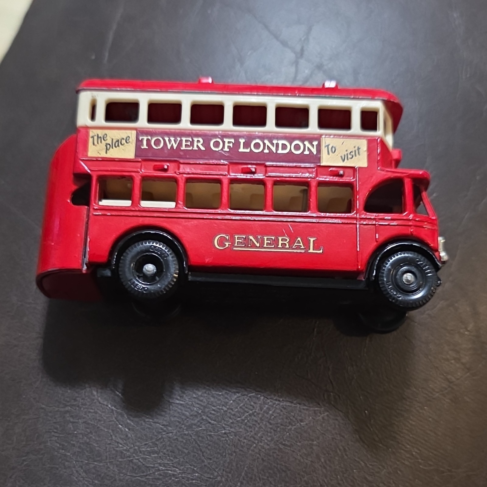 Lledo Tower of London “General” Proportional Model Diecast Double Decker Bus Red