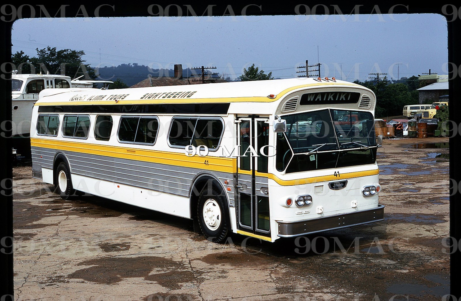 ROBERTS ILIMA TOURS. FLXIBLE BUS #41. Honolulu (HI). 2 Original Slides 1972.