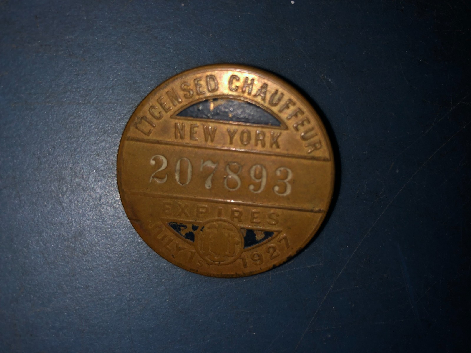 1927 NEW YORK Chauffeur TAXI License Screwback Pin