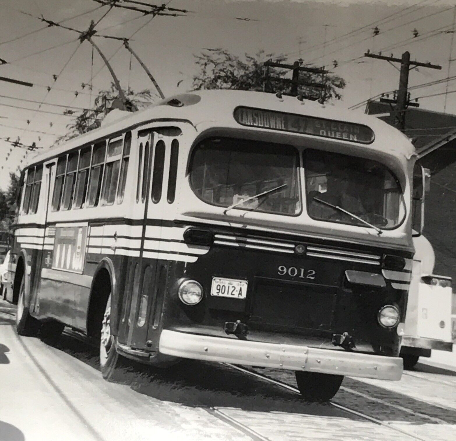 Trackless Trolley Bus Toronto Transit Commission TTC #9012 Lansdowne Photo